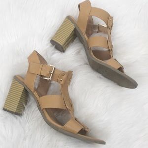 American Eagle Sandals Strap Heels Size 8 Cream